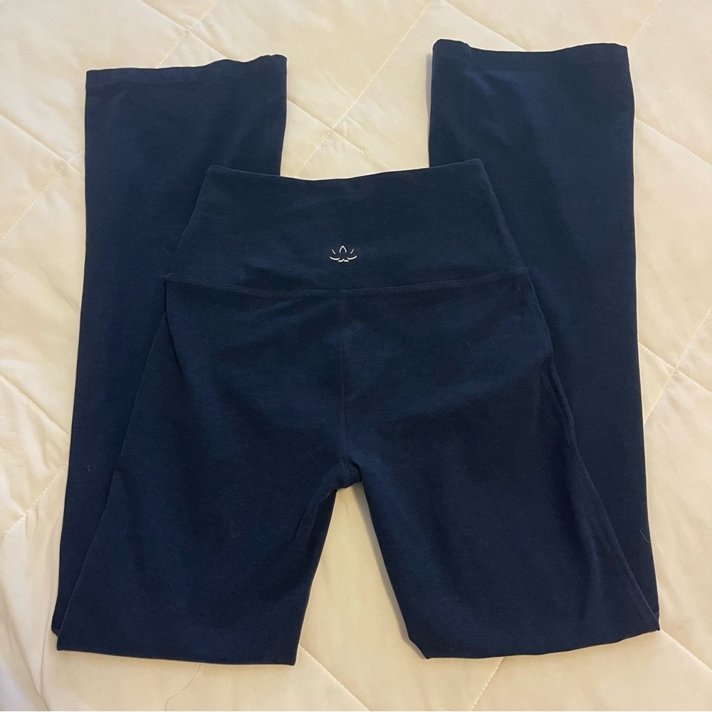 Beyond Yoga space dye flares